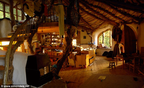 real hobbit house in Wales