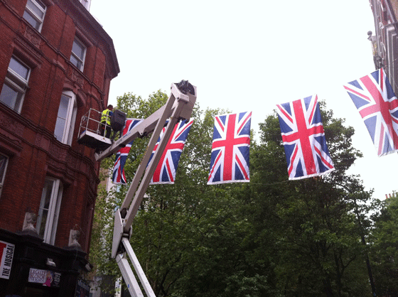 hanging bunting