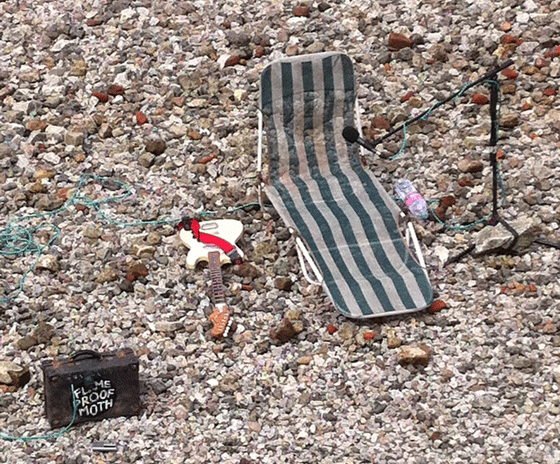 invisible busker
