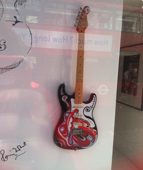 Rolling Stones Ronnie Wood guitar