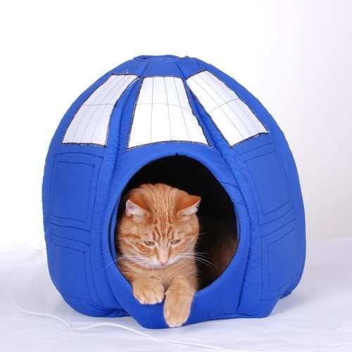 TARDIS cat ball by Jennifer Schmidt