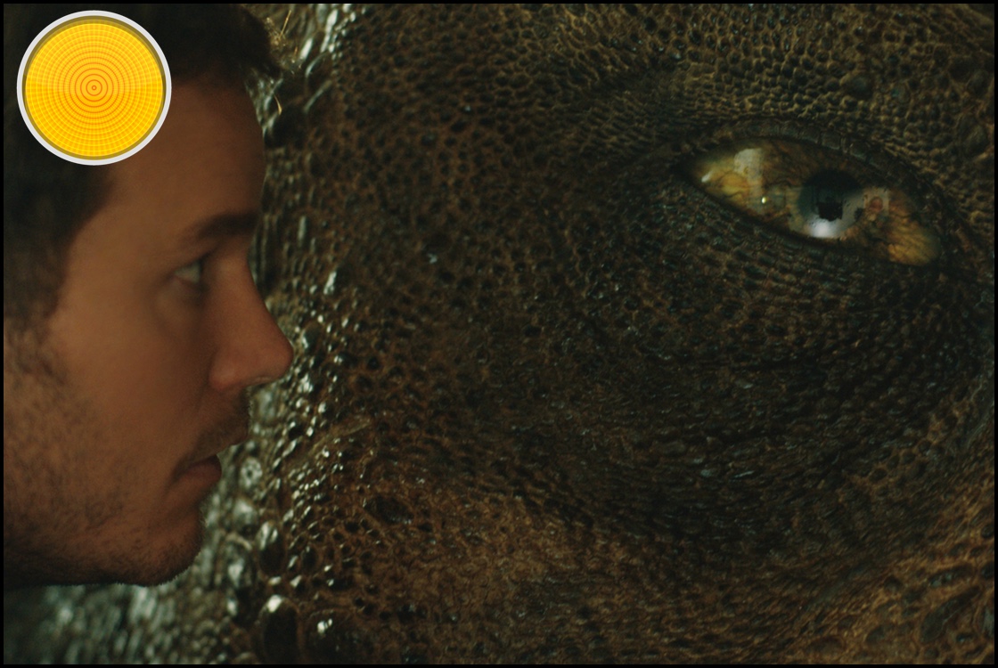 Jurassic World Fallen Kingdom yellow light